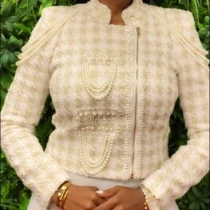 Houndstooth beige and white pearl blazer